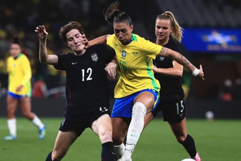 Braziliya və ABŞ qadın milli komandaları arasında keçirilən yoldaşlıq oyunu qalmaqalla yadda qalıb