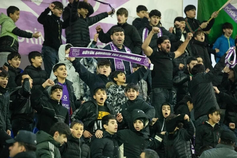 Sumqayıt azarkeşləri ev oyunlarında liderdir