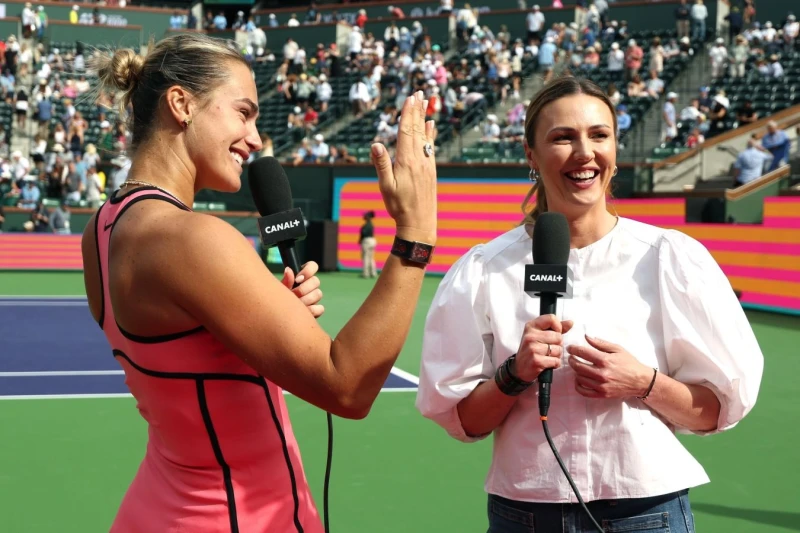 Sabalenka nişan üzüyü və Gucci paltosu ilə yeni fotolarını paylaşdı: Utanmıram