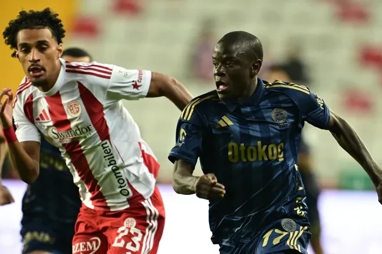 Суперлига: «Фенербахче» теряет очки в матче с «Антальяспором», другие ничьи - ОБНОВЛЕНО + ВИДЕО