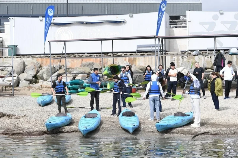 Для студентов Азербайджанской спортивной академии проведен мастер-класс по гребле