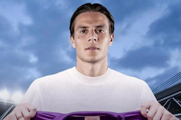 Transferred from "Juventus" to "Fiorentina"