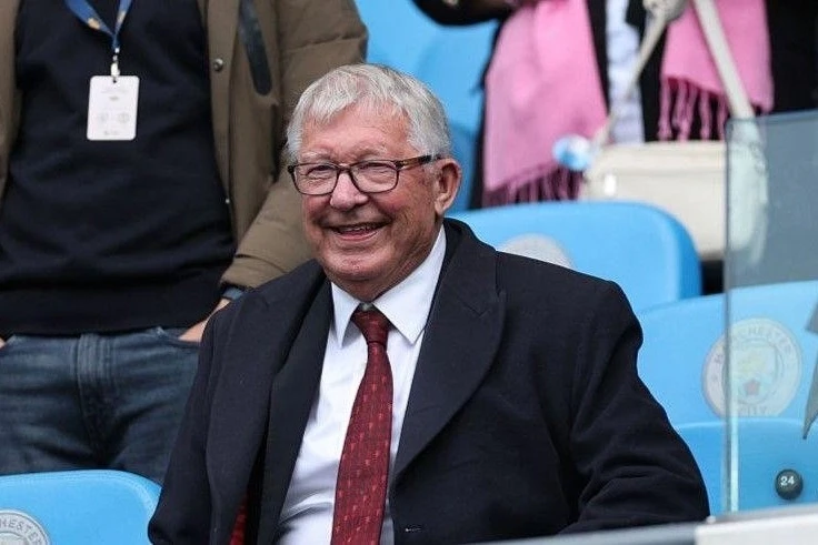 Ferqyuson: Mançester Yunaytedin titul qazanması 10-11 il çəkə bilər