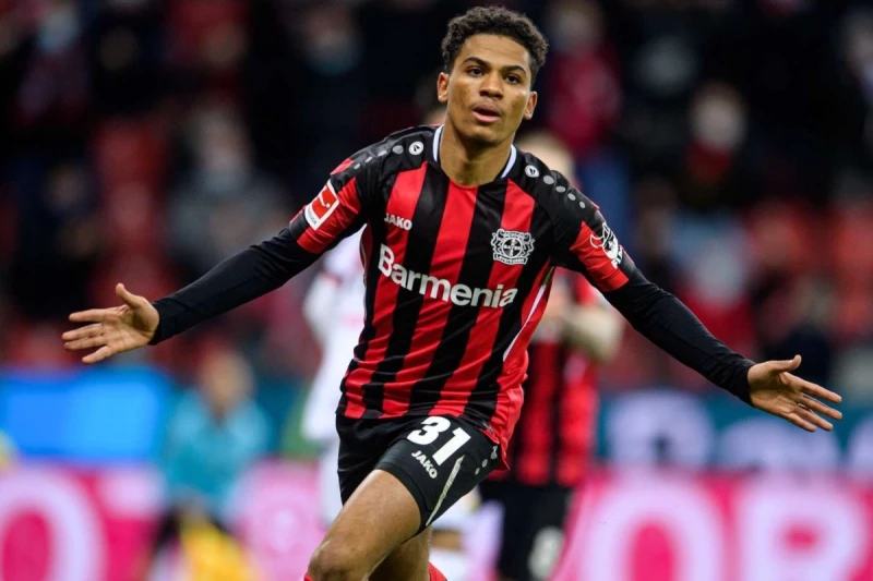 West Ham wants to transfer Bayer's Moroccan football player Amine Adli