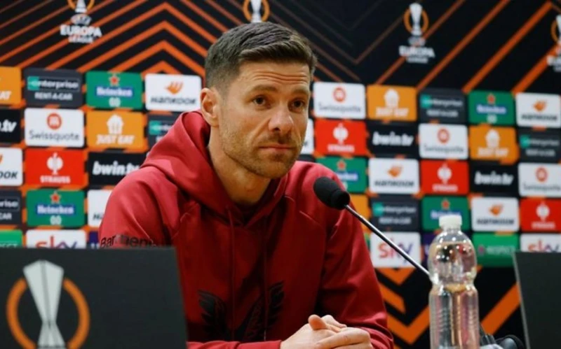 "Bayer 04" Xabi Alonsonun komandanı tərk edəcəyini bildirib