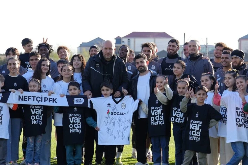 Uşaq evinin sakinləri “Neftçi”nin qonağı oldular