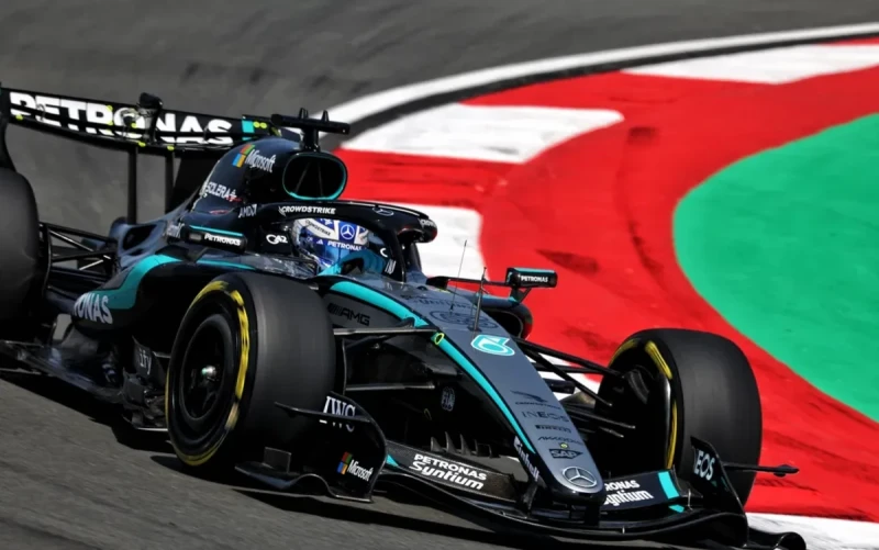 Джордж Расселл выиграл спринт-гонку Гран-при Китая