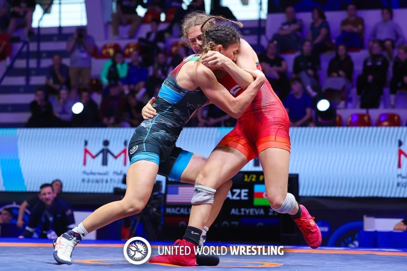 Dünya çempionatı: Alyona Kolesnik 1/4 finala yüksəlib
