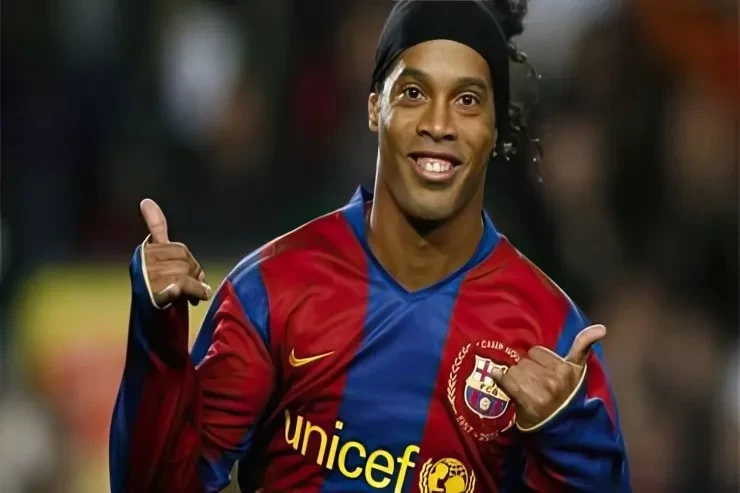 Anatoli Tsoy invited Ronaldinho to a duet