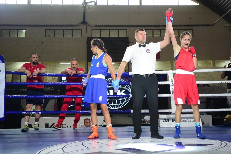 Yeniyetmə boksçular arasında Avropa birinciliyi: Azərbaycan millisinin 5 boksçusu yarımfinalda