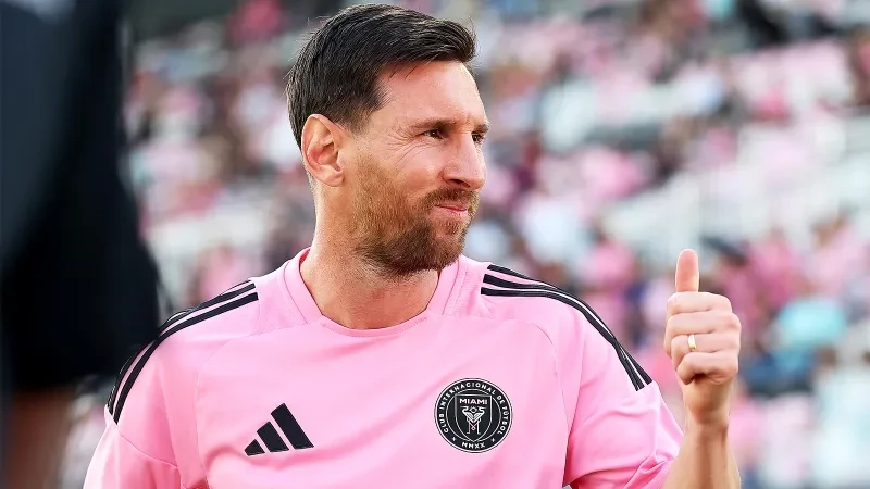 Lionel Messi Ekvador Barselonası ilə oyunda zədələnib