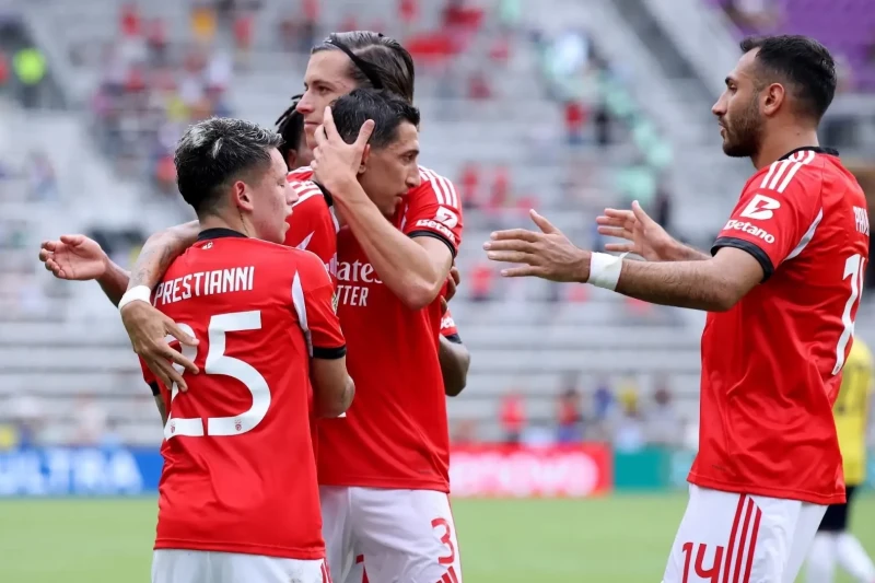 Benfika Klublararası Dünya Çempionatında Oklend Sitini Darmadağın Etdi