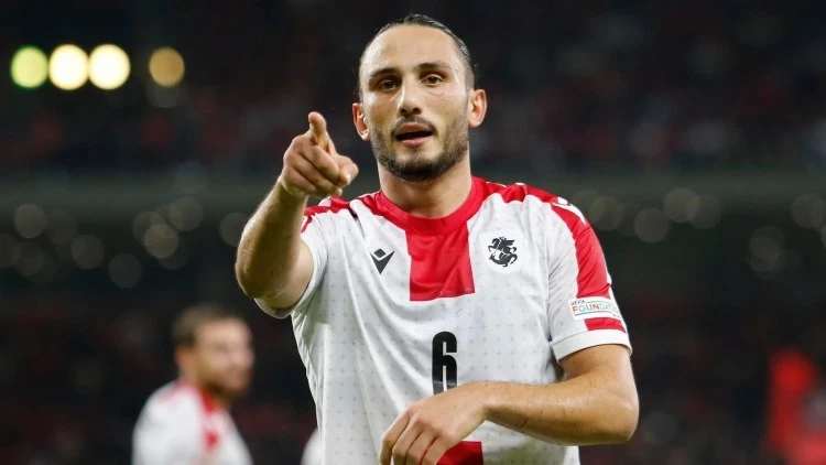Beşiktaş Giorgi Koçoraşvilini transfer etmək istəyir