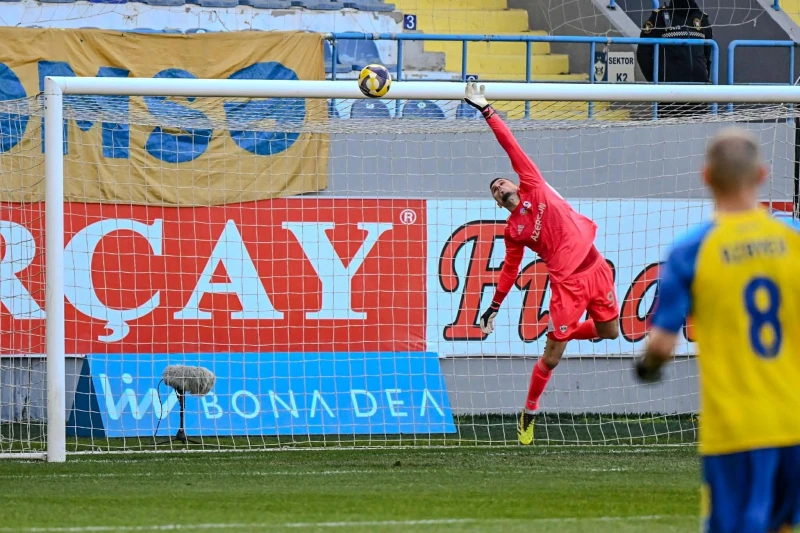 Fabian Buntiç leaves Qarabag, there are options in Czech Republic and Portugal