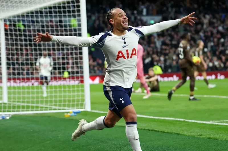 Tomas Frank Xavi Simonsun &ccedil;ıxışından razıdır