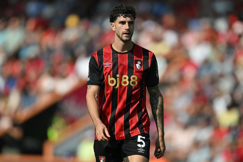 «Челси» хочет перевести защитника «Борнмута» Маркоса Сенеси