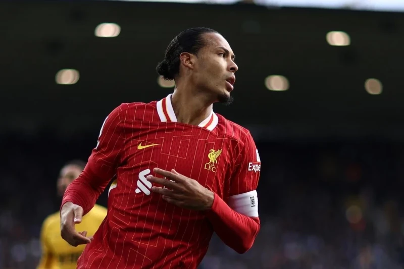 Liverpul Vircil van Deyki satmaq fikrində deyil