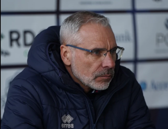 Jorge Casquilha: We didn't expect to concede so many goals in two games