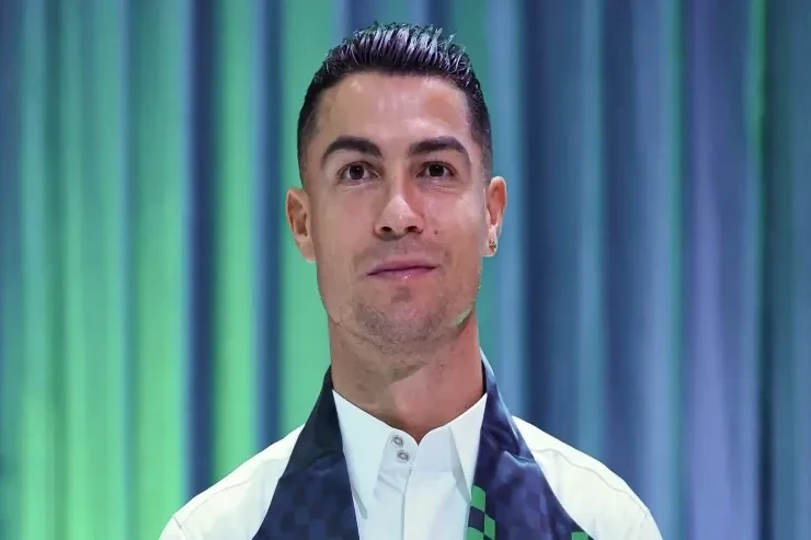 Ronaldunun saç tökülməsi narahatlığı onu Ər-Riyadda klinika açmağa vadar etdi
