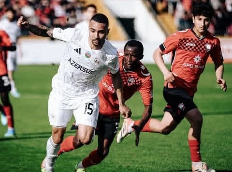Qəbələdə Qəbələ - Qarabağ oyunu qollu bərabərliklə başa &ccedil;atdı