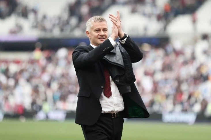 Beşiktaş Ole Qunnar Sulşerin istefası və Nuri Şahinin təyinatı ilə bağlı xəbərləri təkzib etdi