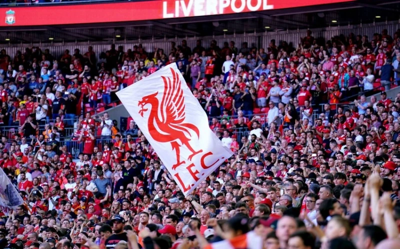 Liverpool taraftarı, ırkçı hakaretler nedeniyle stadyumlara alınmayacak