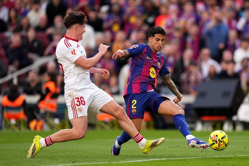 La Liga: Barcelona, Sevilla'yı Ezdi Geçti, Rafinha'dan Hat-trick - GÜNCELLENDİ + VİDEO