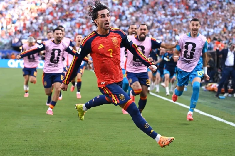 Tottenhem Ferran Torres üçün “Arsenal”la rəqabət apara bilər