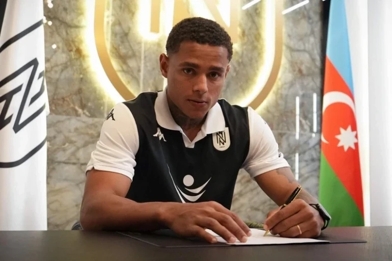 Neftçi Brezilyalı Orta Saha Oyuncusu Breno Almeida ile Sözleşme İmzaladı