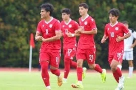 Tacikistan millisinin 16 yaşlı futbolçusu rekordu imza atdı