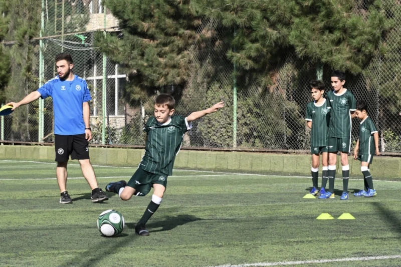 Bakıda Konyaspor Futbol Məktəbi Fəaliyyətə Başladı