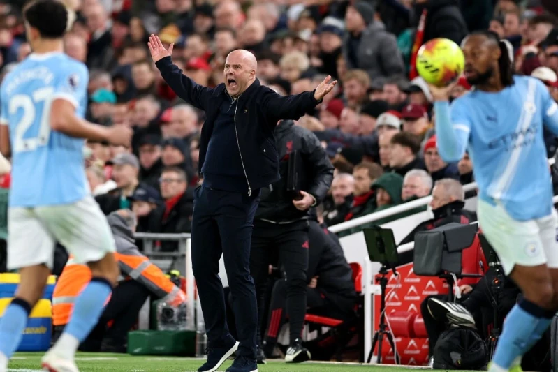 Arne Slot Mançester Siti ilə oyundan sonra: Artıq əlavə vaxt qollarına öyrəşmişik