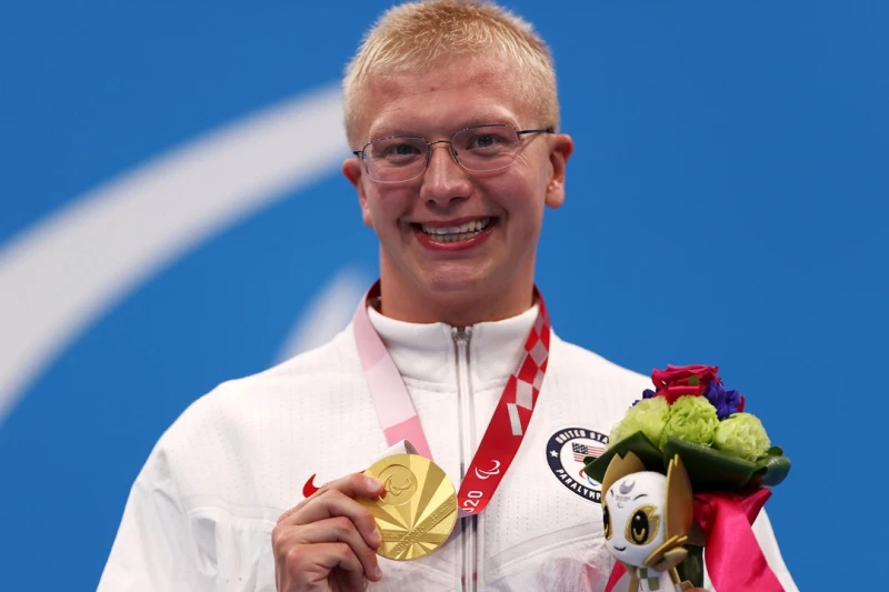 Paralimpiyaçı üzgüçü Robert Qrisvold komanda yoldaşına qarşı cinsi zorakılığa görə ömürlük diskvalifikasiya edildi