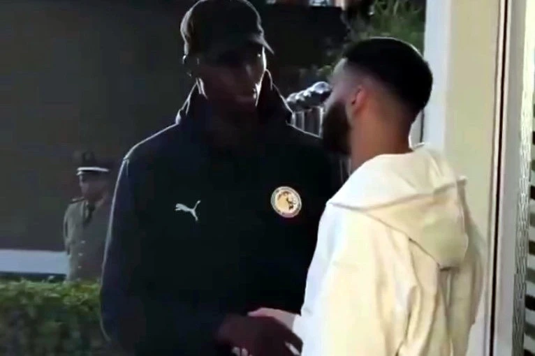 Saibari AFCON-dakı dəsmal qalmaqalına görə Mendidən üzr istədi