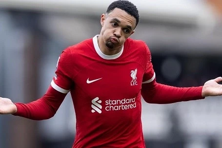 "Liverpul"un müdafiəçisi İspaniya yollanır