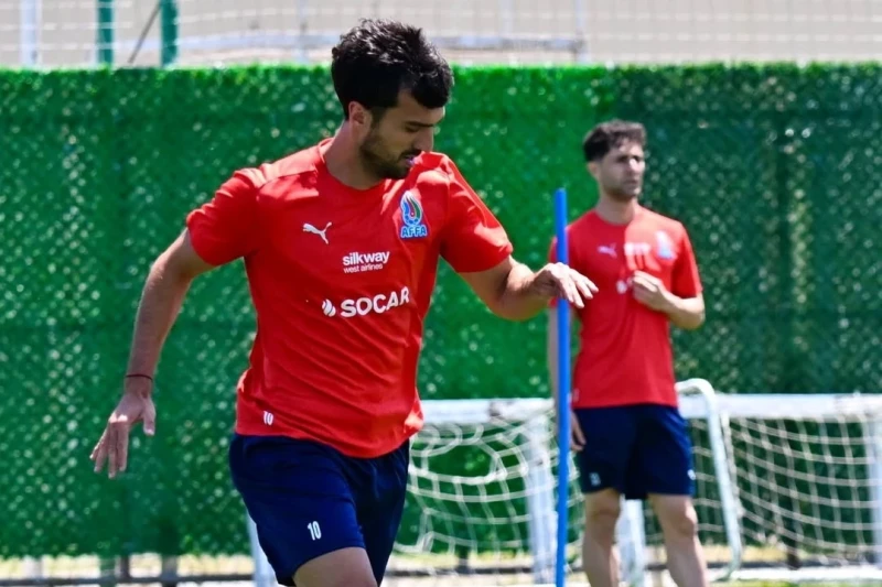 Mahir Emreli Kayzerslauterndən ayrıla bilər, APOEL və Legiya maraqlanır, Nürnberq geri çəkildi