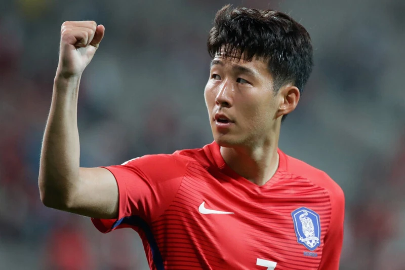 Son Xın Min Avropa klubuna icarəyə gedəcəyi xəbərini təkzib edib