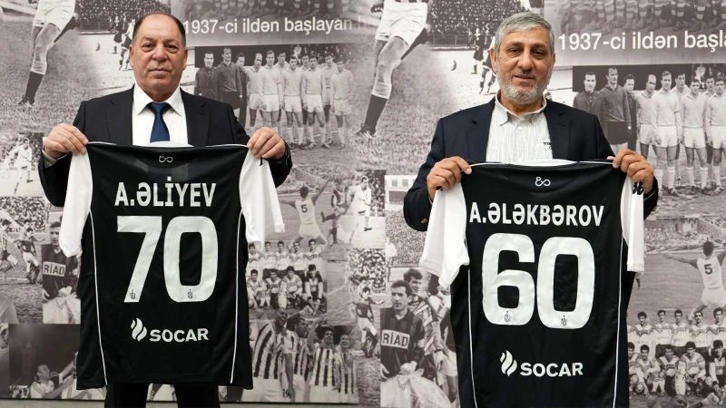 Neftçi veteran futbolçularını yubileyləri münasibətilə təbrik etdi