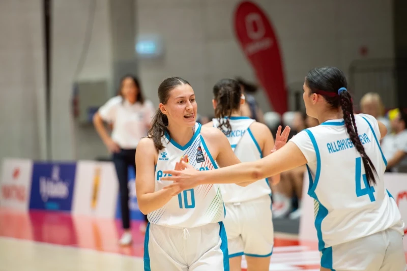 18 yaşadək qızlardan ibarət basketbol yığmamız Avropa çempionatına qələbə ilə başladı - FOTO
