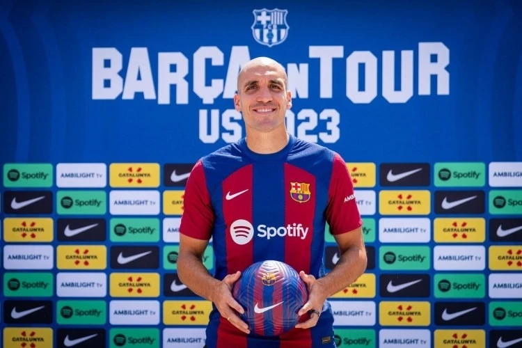 Barcelona terminates contract with Oriol Romeu