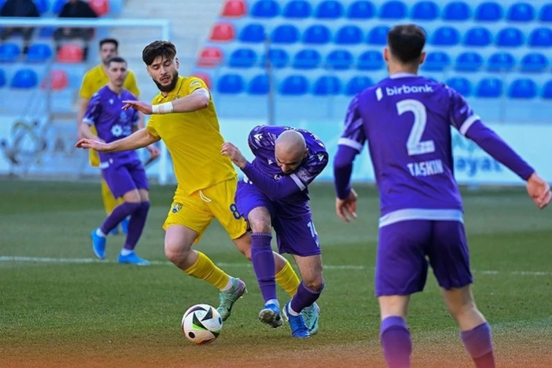 "Kəpəz"in çətin ev oyunu