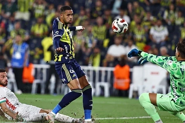 Fenerbahce Lost Victory in the Last Minutes Against Alanyaspor - 2:2