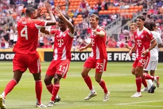 Bayern Kulüpler Arası Dünya Kupası'na Ezici Bir Galibiyetle Başladı