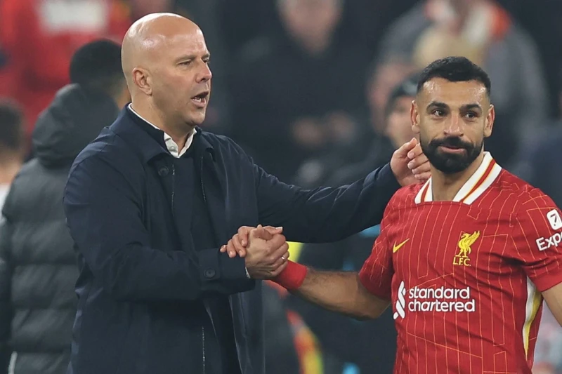 Salah Slotun getməsindən sonra agentini təcili görüşə çağırdı