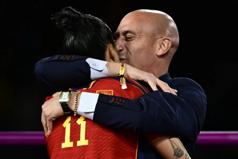 Luis Rubiales öpüş qalmaqalı ilə bağlı açıqlama verdi: Səhv etdiyimi etiraf edirəm, amma... - FOTO