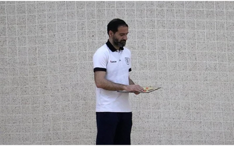 "Neftçi" İK-nın baş məşqçisi deyib: "Çempion olmaq üçün "Araz-Naxçıvan" komandasını böyük hesablı qələbə ilə üstələməliyik"