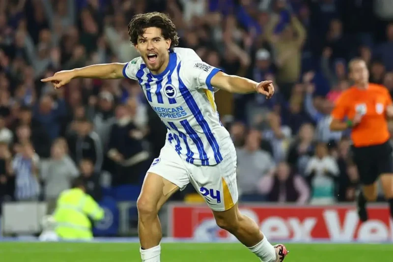 “Manchester United” Ferdi Kadıoğlunu transfer etməyi planlaşdırır