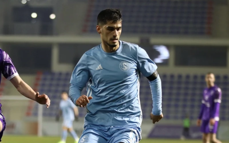 Rüfət Abdullazadə Varajdin ilə müqavilə imzalayıb