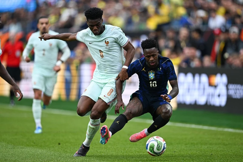 Fransa millisi Braziliyanı yoldaşlıq oyununda məğlub etdi