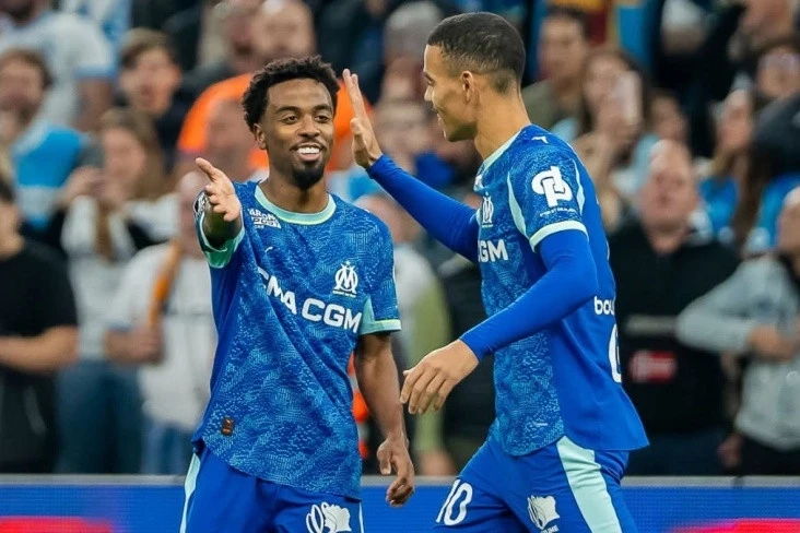 Марсель вырвался в лидеры, одержав победу над Брестом